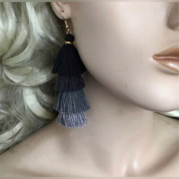 BOHEMIAN FRINGE LAYERED MULTI-COLORED THREADED TASSEL DROP EARRINGS - Picture 2 of 3